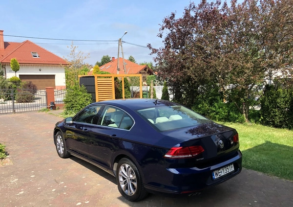 Volkswagen Passat cena 88000 przebieg: 78055, rok produkcji 2018 z Legnica małe 56